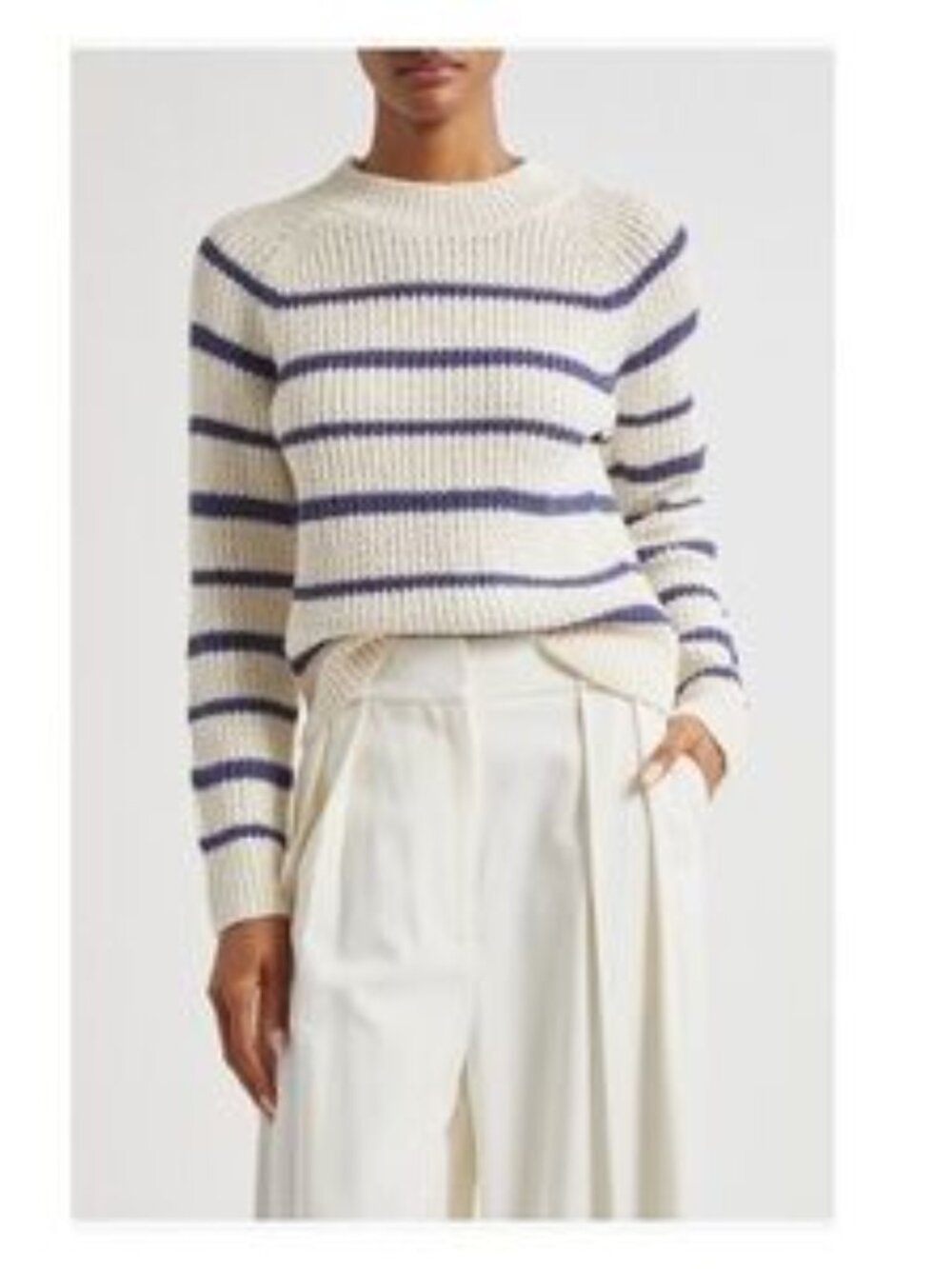 Vince Women’s Cream and Navy Striped Knit Sweater Medium